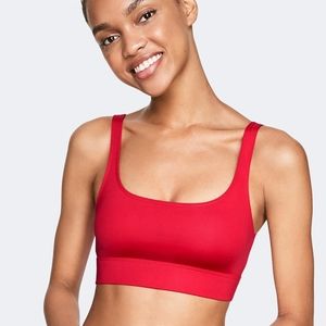 VS Pink🐕Ultimate Unlined Scoop Sports Bra Red